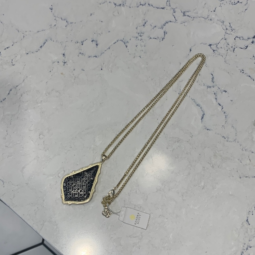 Kendra Scott Necklace - New with Tags!